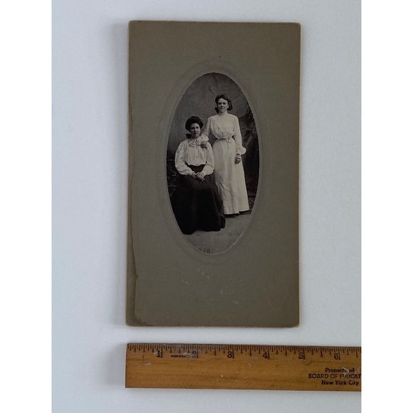 c1900 Cabinet Card 2 Young Women Belt Watch Oval Portrait Studio Photo - Picture 5 of 5